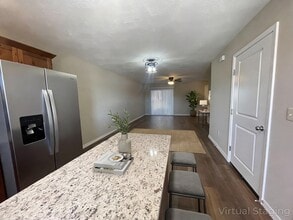 4 C St in Kimberling City, MO - Building Photo - Building Photo