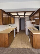 11610 Surrey Hills Blvd in Yukon, OK - Building Photo - Building Photo