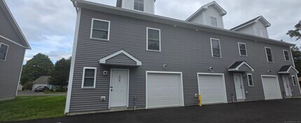 409 Woodmont Ave in Bridgeport, CT - Building Photo - Building Photo