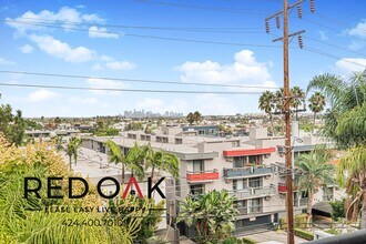 939 Palm Ave in West Hollywood, CA - Building Photo - Building Photo