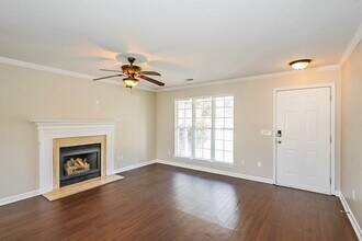 208 Chandler's Pass Ct in Nashville, TN - Foto de edificio - Building Photo