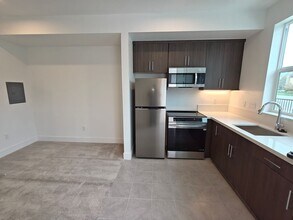 259 Montague Expy in Milpitas, CA - Building Photo - Building Photo