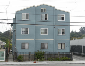 7732 Macarthur Blvd in Oakland, CA - Building Photo - Building Photo