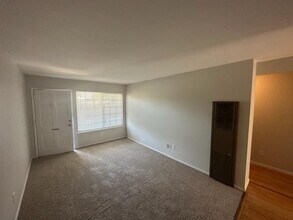 3211 N Wishon Ave in Fresno, CA - Building Photo - Building Photo