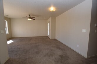 1714 W Redbud Dr in Joplin, MO - Building Photo - Building Photo