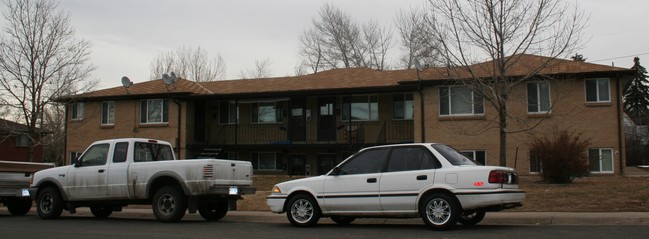 200 Laurel St in Broomfield, CO - Foto de edificio - Building Photo