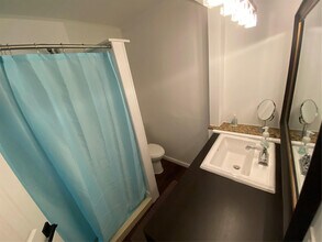 2056 NE 9th Ave in Wilton Manors, FL - Building Photo - Building Photo