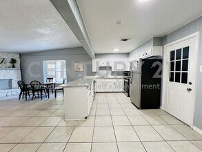 5652 Conlin Dr in Fort Worth, TX - Building Photo - Building Photo