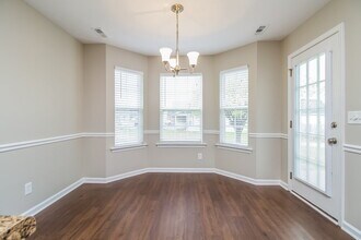 2115 Montgomery Ln in La Vergne, TN - Building Photo - Building Photo