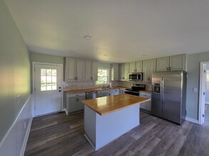 235 Bryce Rd in Queenstown, MD - Building Photo - Building Photo