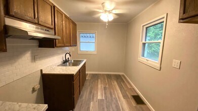 1008 W Purtscher Dr in Peoria, IL - Building Photo - Building Photo