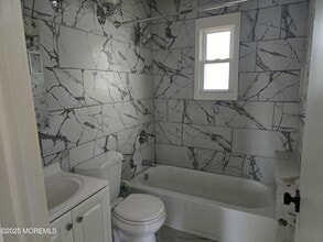 297 Cambourne Dr in Toms River, NJ - Building Photo - Building Photo