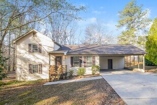 1860 Rainbow Ln in Powder Springs, GA - Building Photo