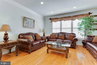 2149 Red Vine Dr in Vienna, VA - Building Photo - Building Photo