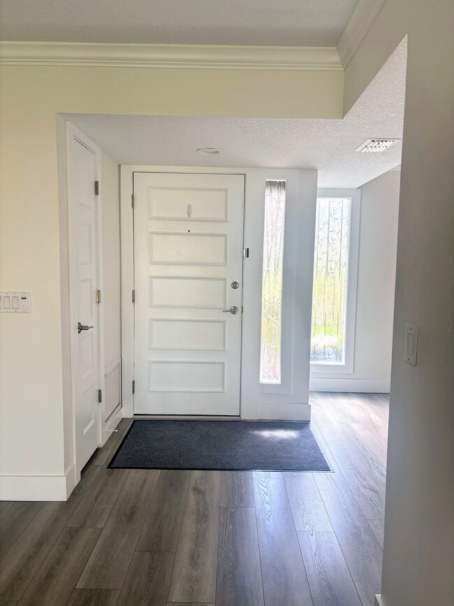13 Broadmore Cir, Unit #13 in Palm Coast, FL - Foto de edificio - Building Photo