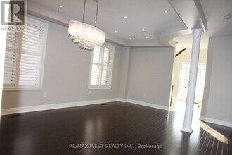 245 Poetry Drive in Vaughan, ON - Building Photo - Building Photo