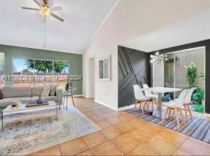 1433 Kittiwake Ct in Homestead, FL - Building Photo