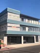1702 Hermosa Ave, Unit 6 in Hermosa Beach, CA - Foto de edificio - Building Photo