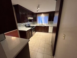 2929 Cord Av in Coquitlam, BC - Building Photo - Building Photo