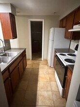 909-911 Connecticut St in Lawrence, KS - Foto de edificio - Building Photo