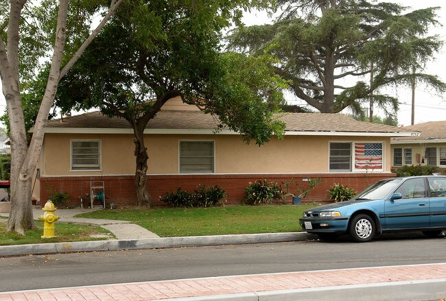 9752 Belfast Dr in Garden Grove, CA - Foto de edificio - Building Photo
