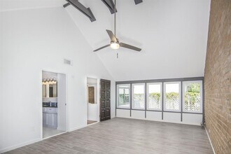 1942 Indiana St in Houston, TX - Building Photo - Building Photo