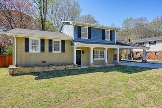 2299 Tuxedo Dr S E in Marietta, GA - Building Photo - Building Photo