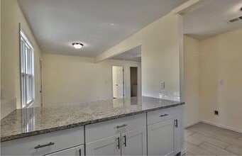 6503 W 56th St in Mission, KS - Building Photo - Building Photo