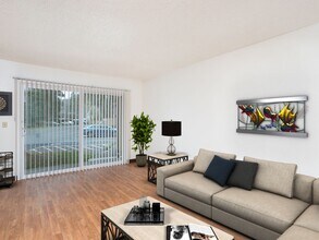 Tulip Crest Apartments in West Linn, OR - Building Photo - Building Photo