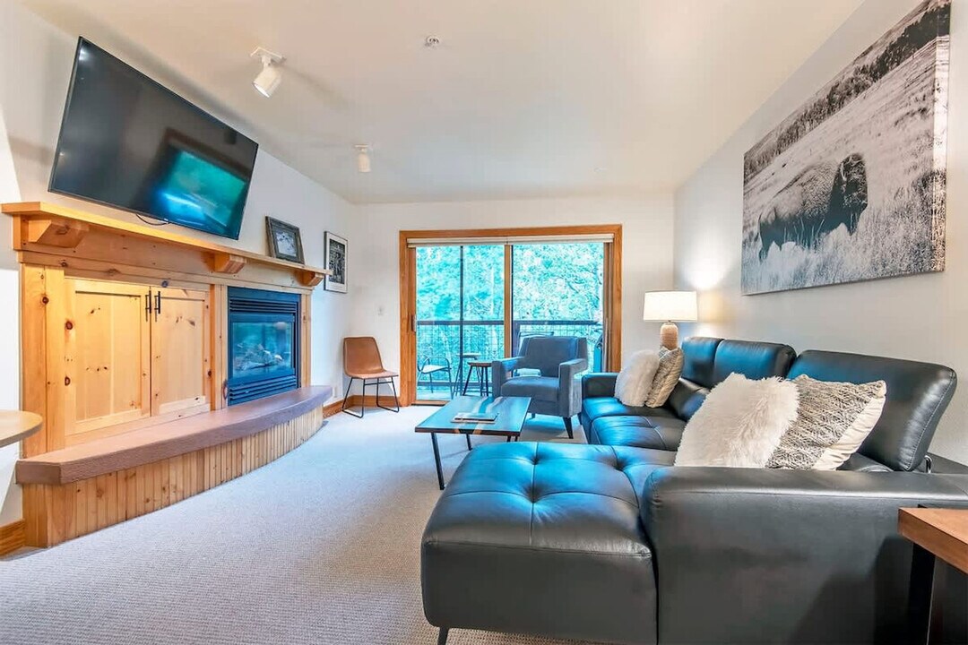 2740 Shadowmoon Ln in Driggs, ID - Building Photo