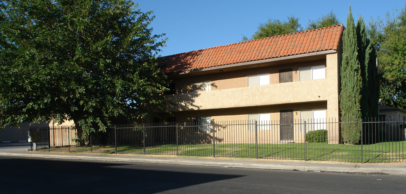 272 E Avenue Q7 N in Palmdale, CA - Building Photo