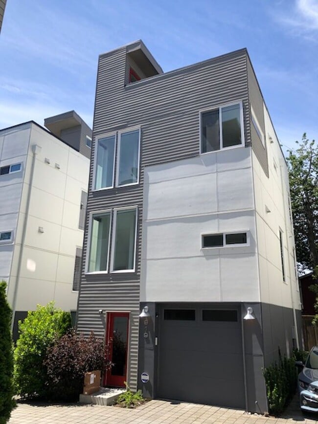 property at 919 29th Ave S
