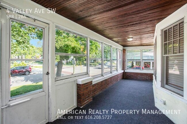 4 Valley Ave SW in Grand Rapids, MI - Building Photo - Building Photo
