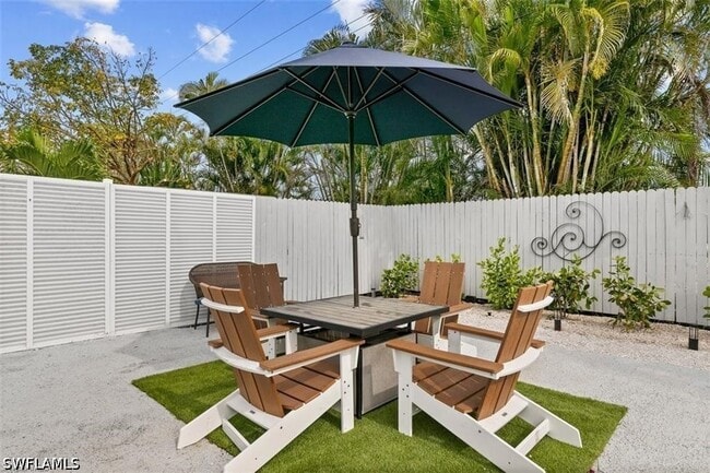 property at 717 95th Ave N