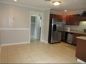 519 McLean St in Portsmouth, VA - Foto de edificio - Building Photo