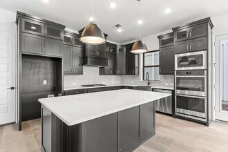 702 Resort Dr in Rowlett, TX - Building Photo - Building Photo