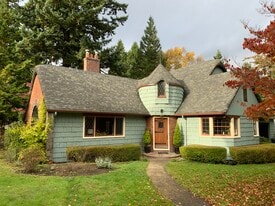 3846 NE Maywood Pl in Portland, OR - Building Photo