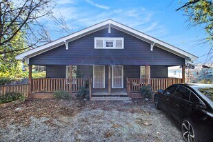 213 Claire Dr SE in Atlanta, GA - Building Photo
