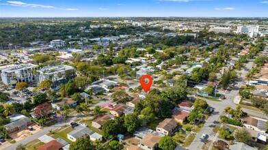 201 NE 169th St in North Miami Beach, FL - Building Photo - Building Photo