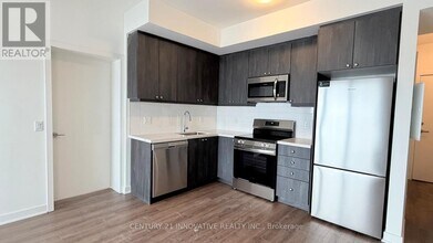 51 Clarington Blvd in Bowmanville, ON - Building Photo - Building Photo