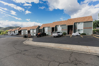 Atkinsonville Apartments in Roseburg, OR - Building Photo - Building Photo