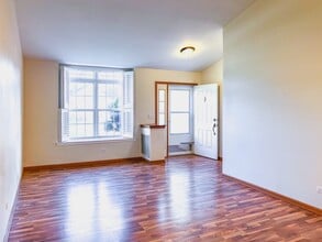 1320 Darnell Dr in Mundelein, IL - Building Photo - Building Photo