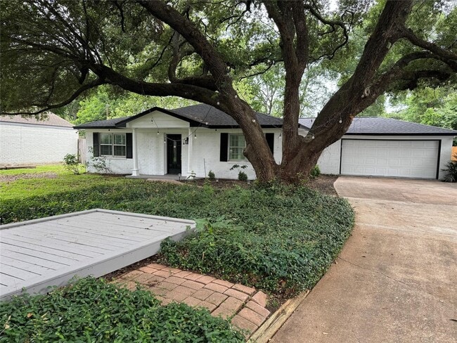 property at 9102 N Allegro St