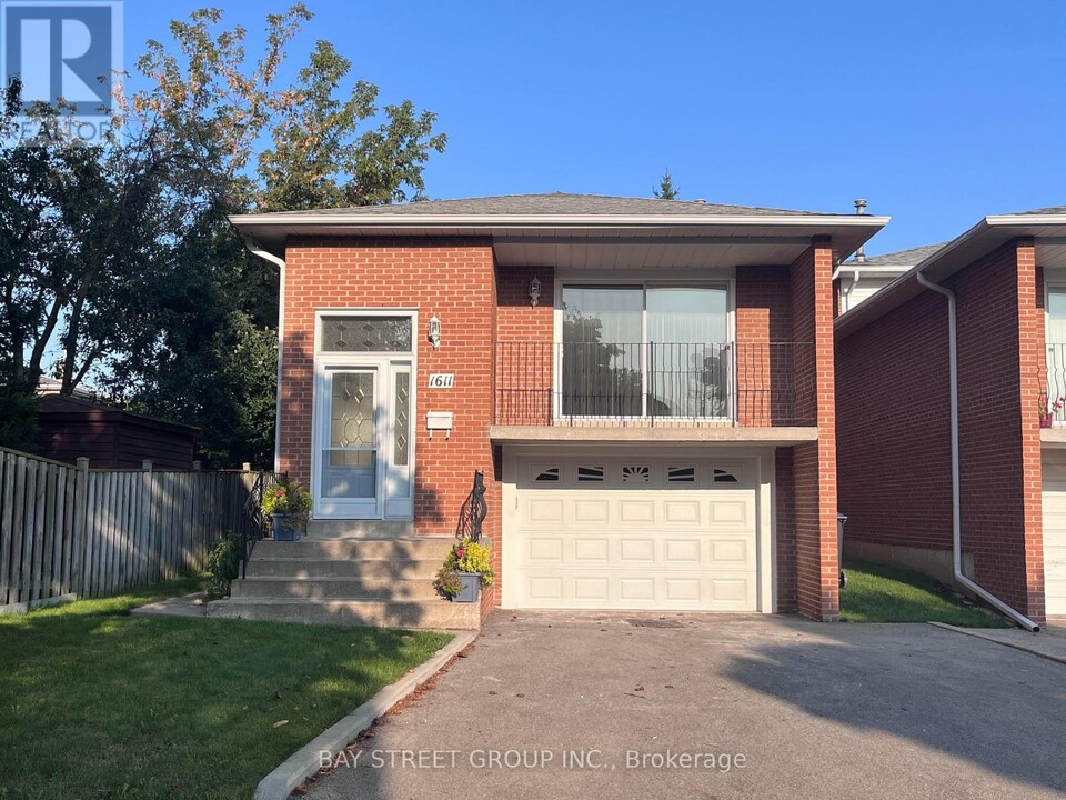 1611 Lewes Way in Mississauga, ON - Building Photo