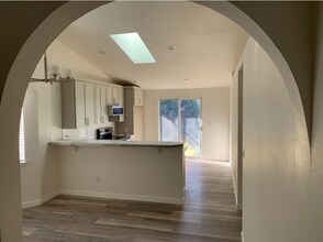 16040 171st Ave SE in Monroe, WA - Foto de edificio - Building Photo