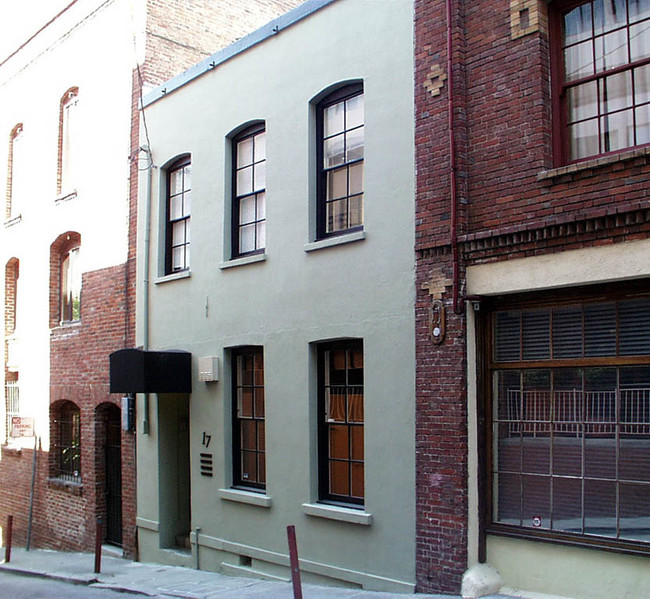 17 Osgood Pl in San Francisco, CA - Foto de edificio - Building Photo