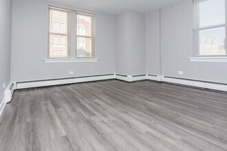 7147 S Jeffery Blvd in Chicago, IL - Building Photo - Building Photo