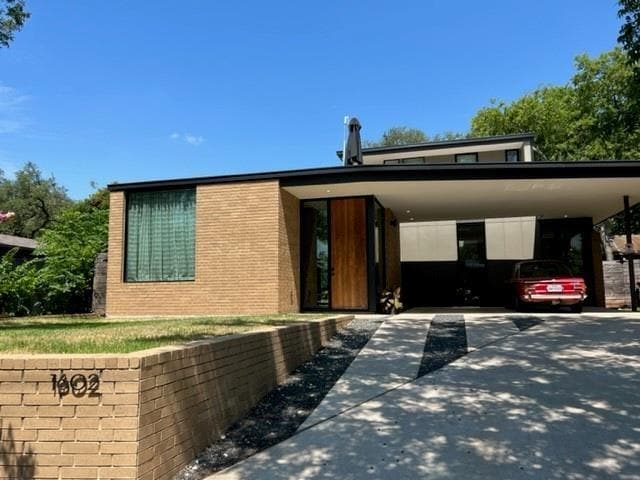 property at 1602 S 3rd St