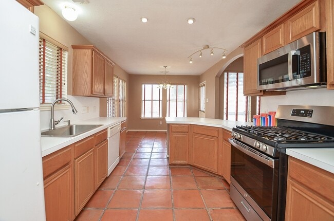 17315 Kenton Crossing Ln