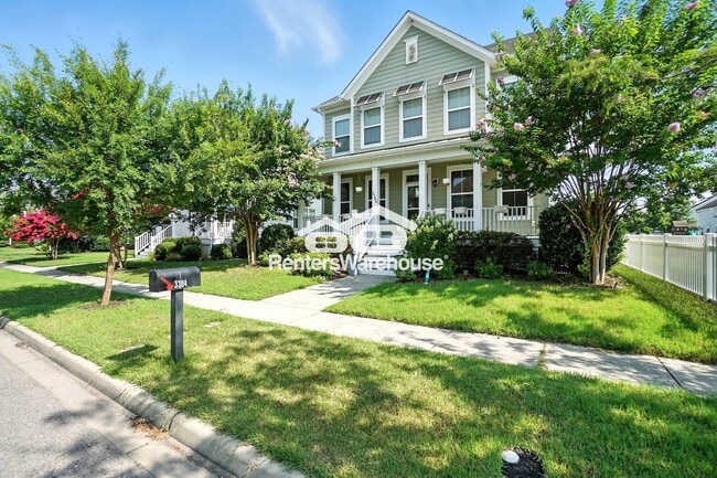 3304 Patrick Henry Dr in Chesapeake, VA - Foto de edificio - Building Photo